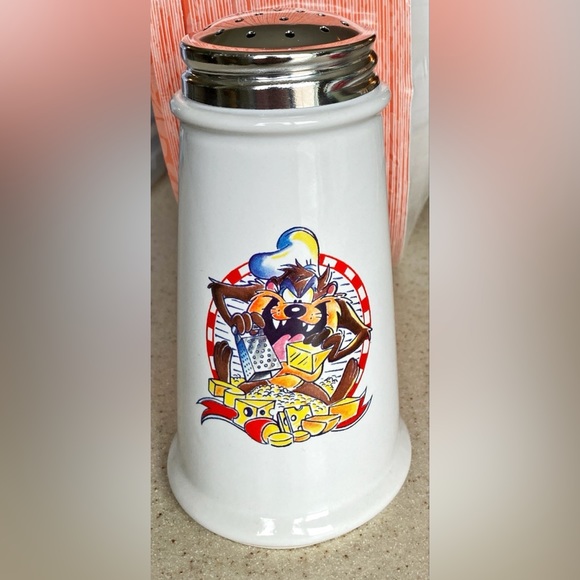 Taz Manian Devil Cheese Shaker. Pre-Owned. Never Used. Excellent Condition. - Picture 1 of 4